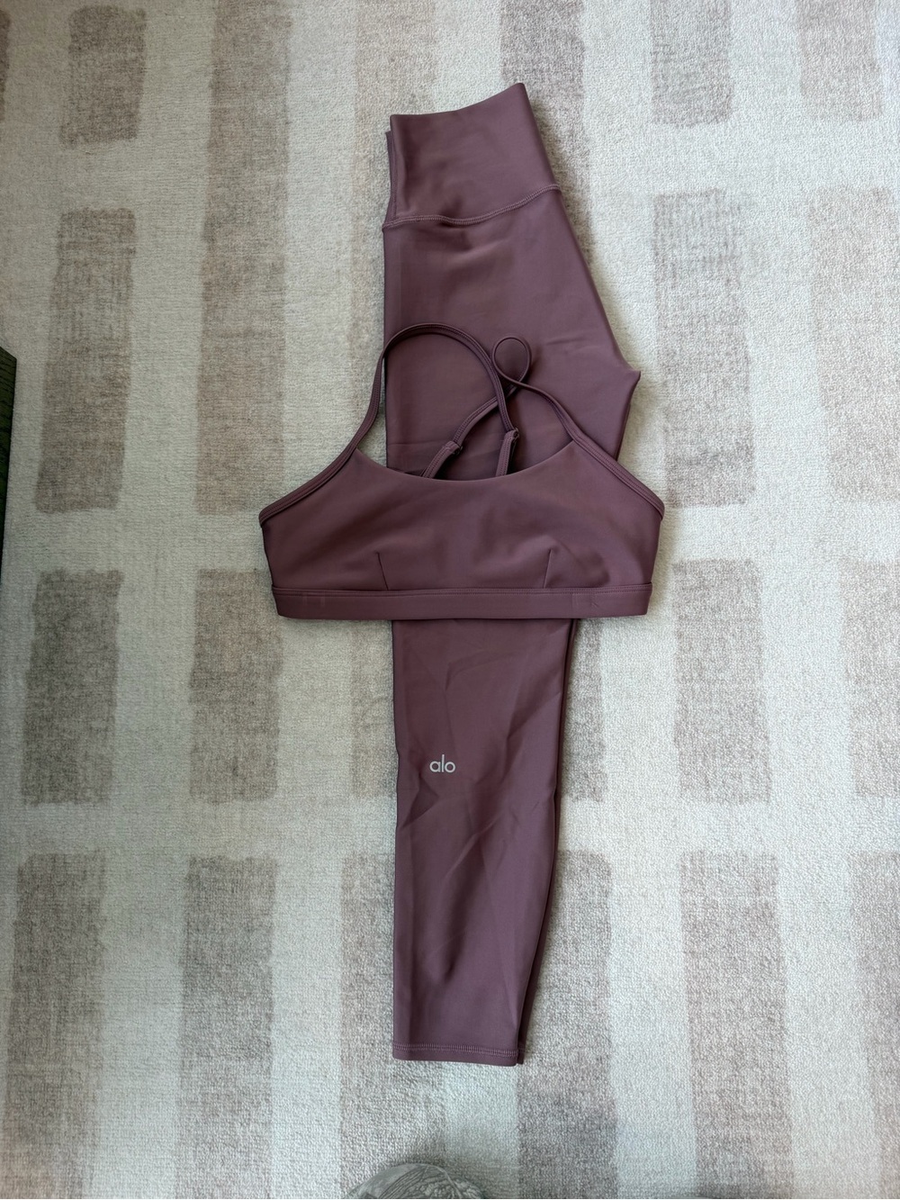 ALO Yoga Mauve Strappy Sports Bra with Matching Leggings